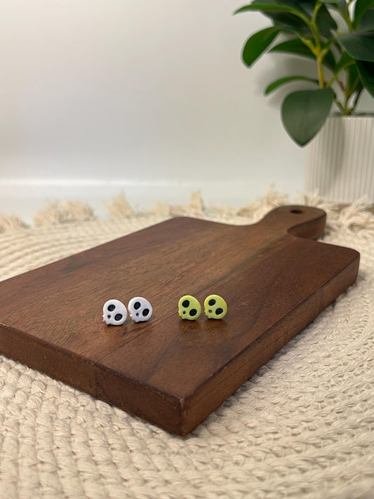 Glow in the Dark Skull Mini Studs