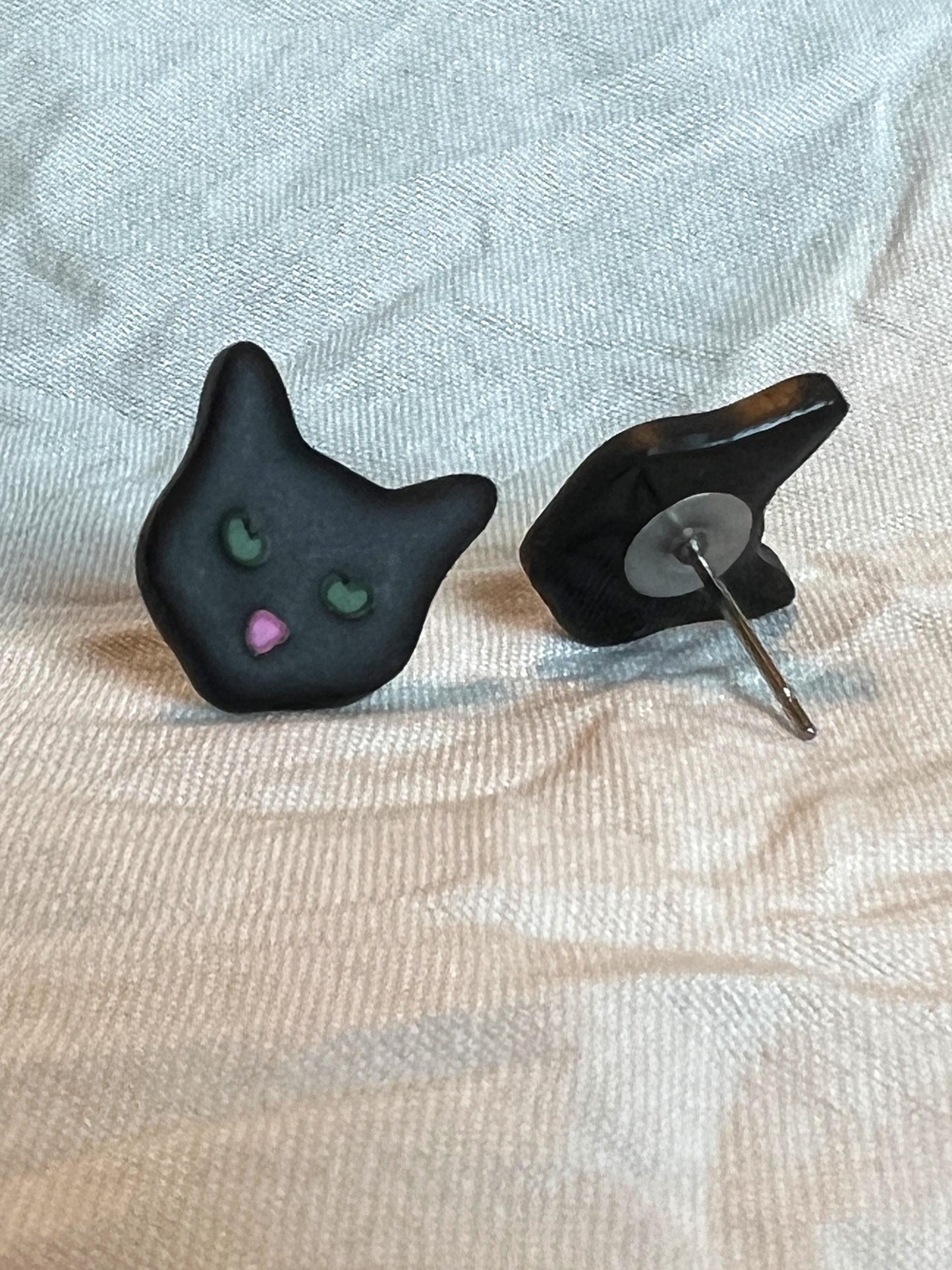 Black Cat Head Studs