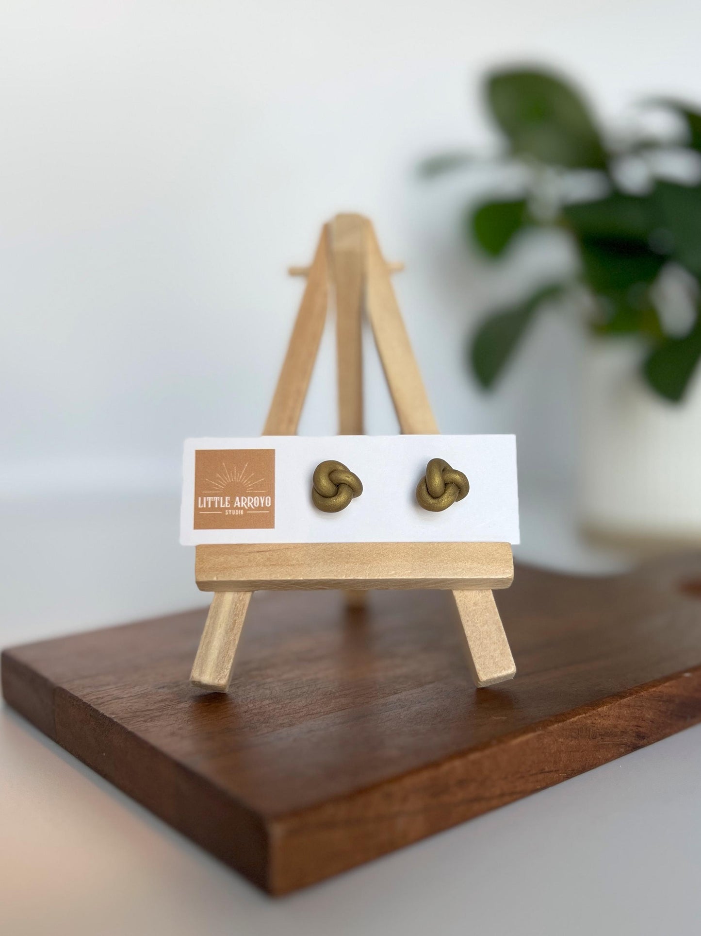 Knot Studs
