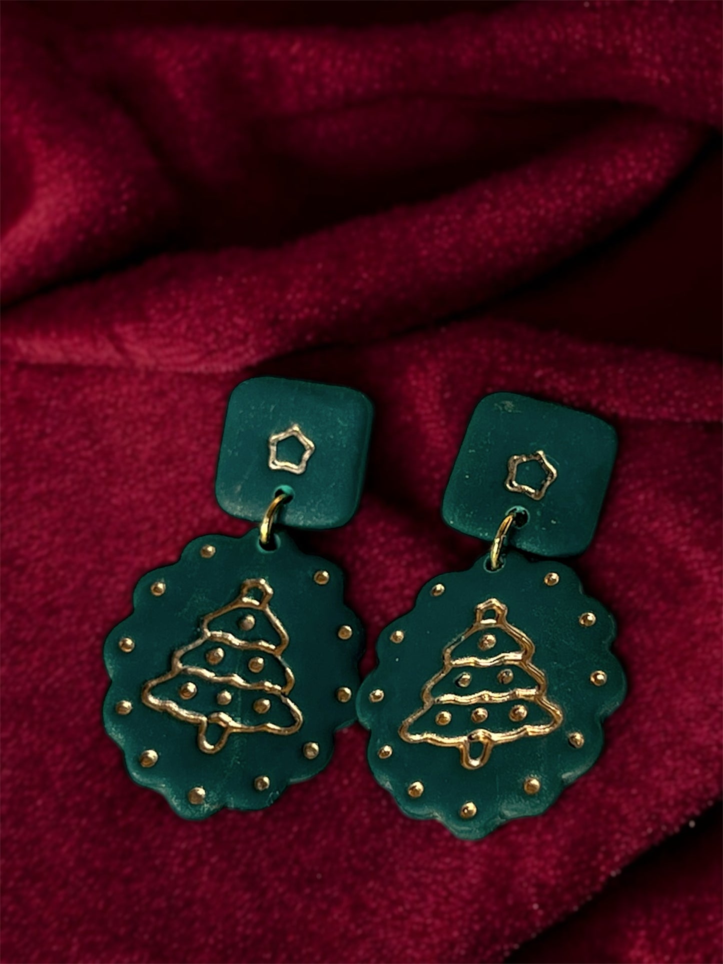 Scalloped Christmas Tree Dangles