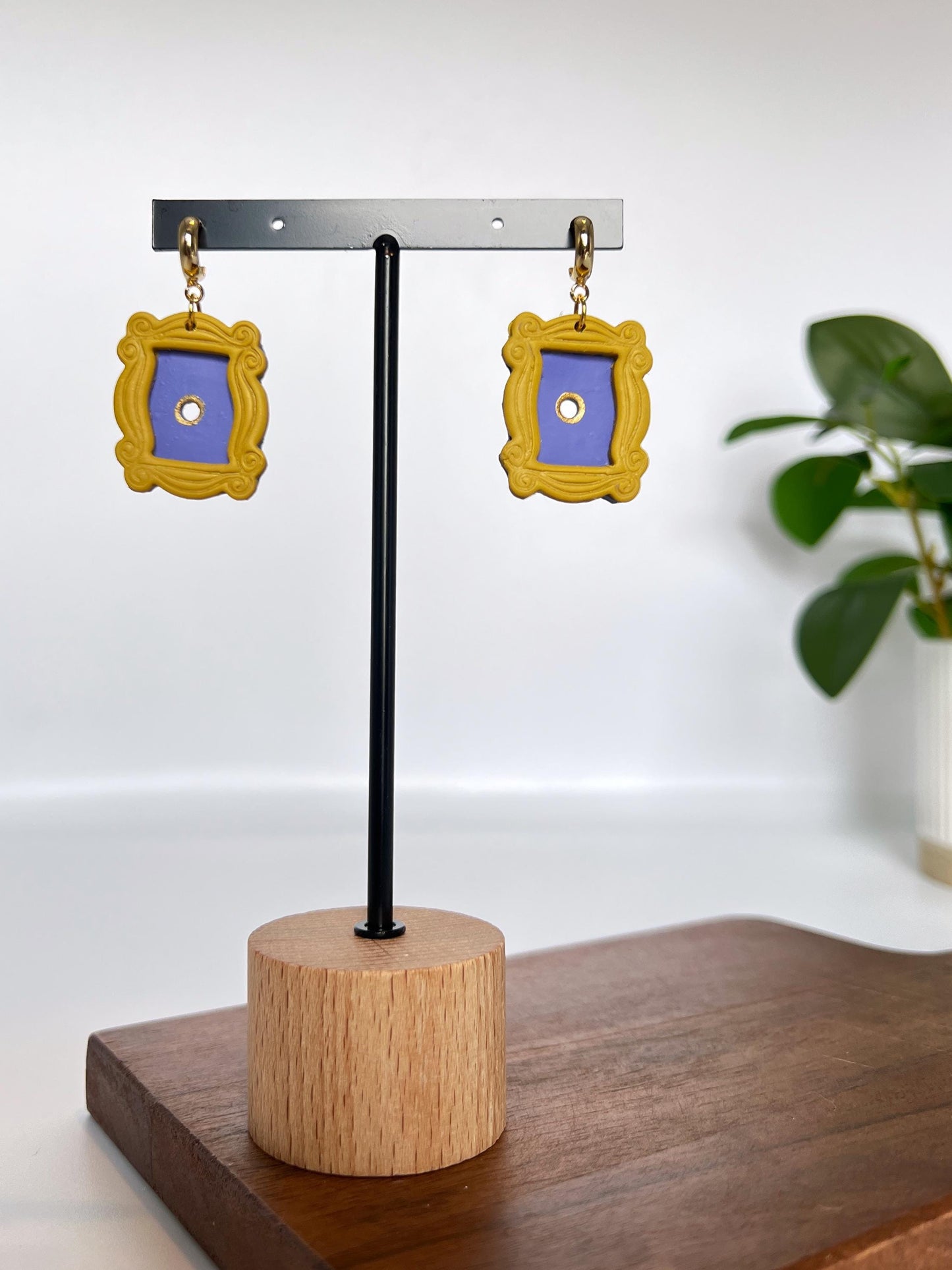 Friend TV Show Door Frame Dangles