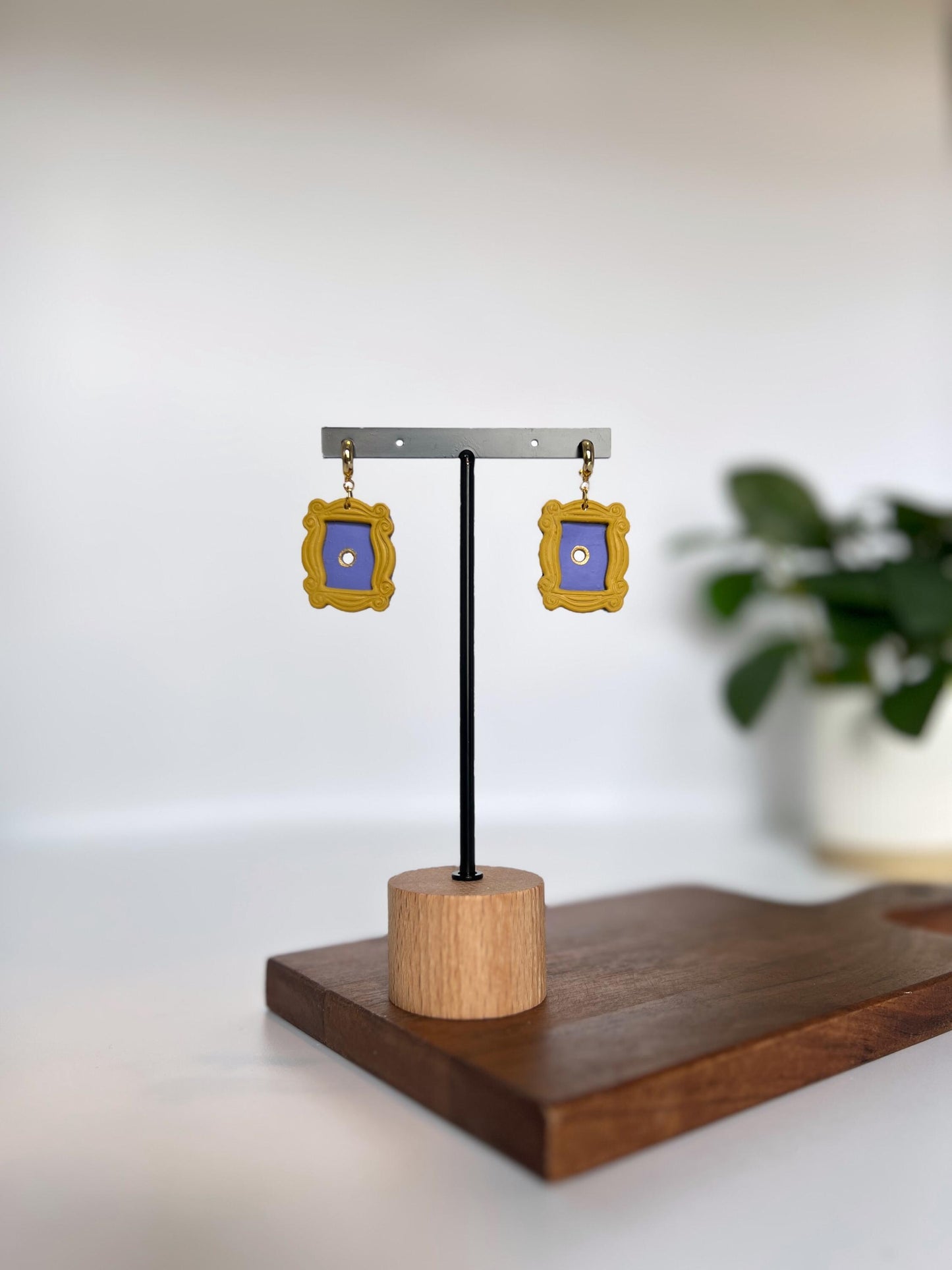 Friend TV Show Door Frame Dangles