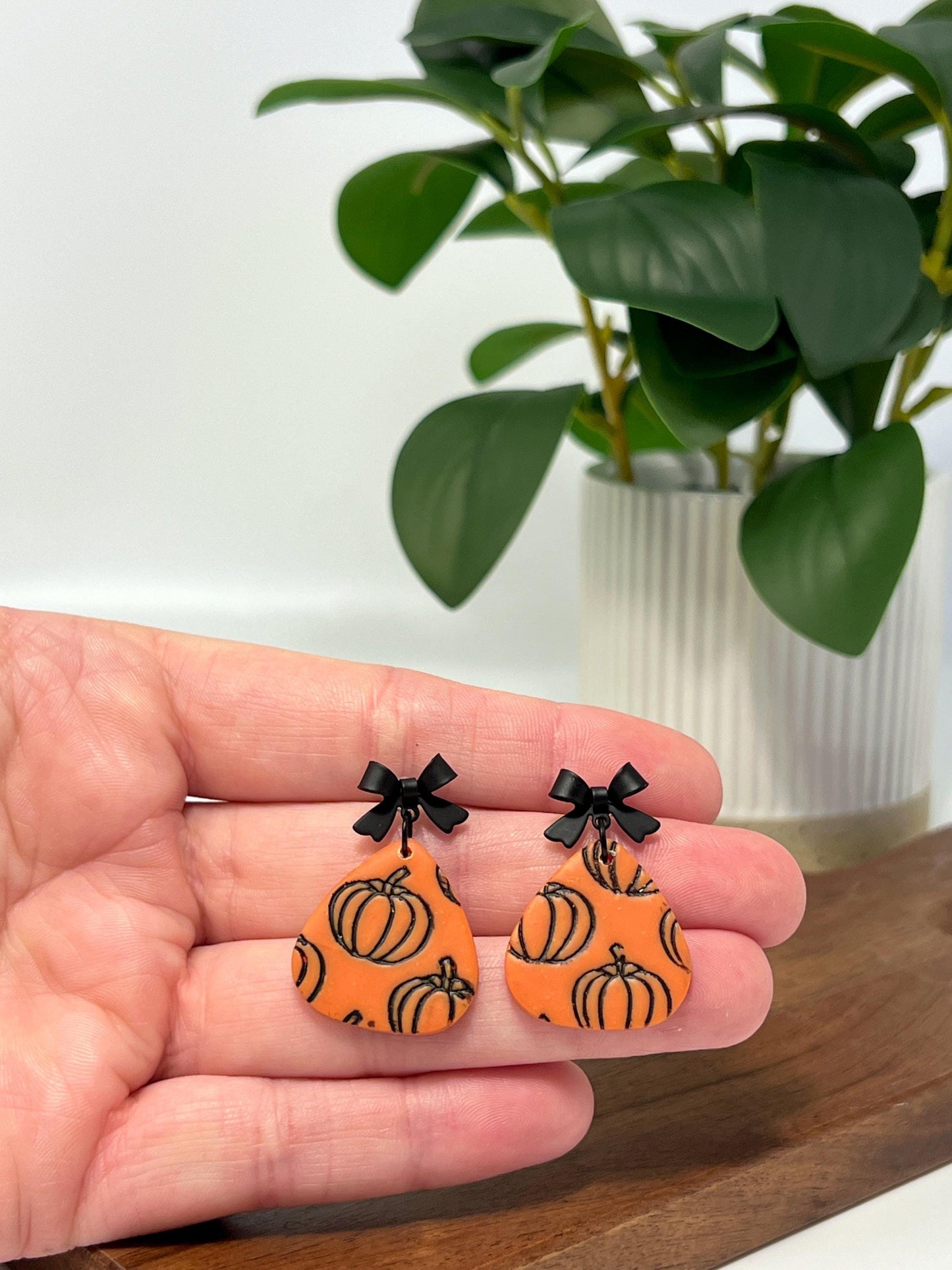 Pumpkin Patterned Cutesy Teardrops